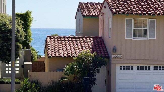 Foto del edificio - 22351 Pacific Coast Hwy