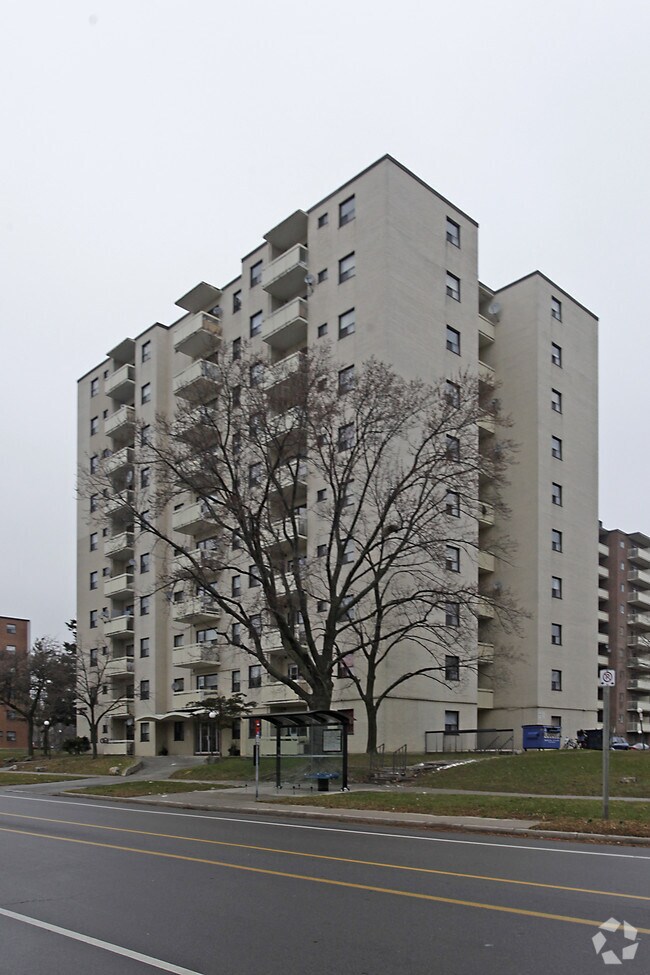 Photo du bâtiment - Cortina Apartments