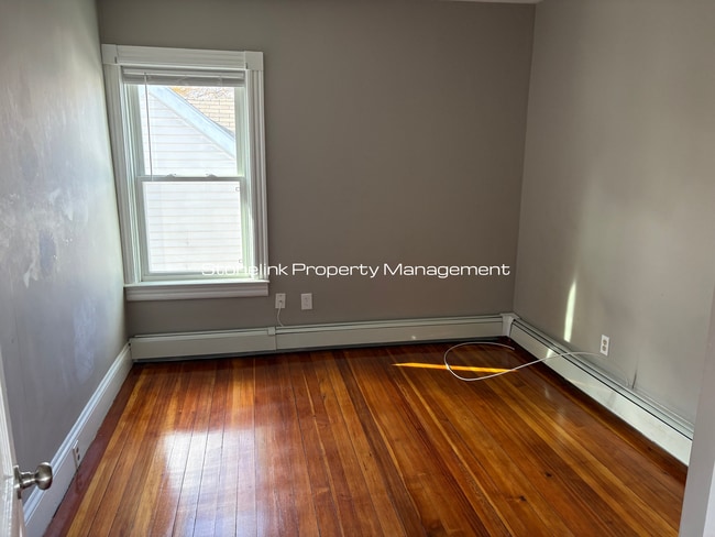 Foto del edificio - *65 W Cole Street