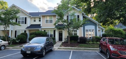 Building Photo - 2222 Valley Haven Dr