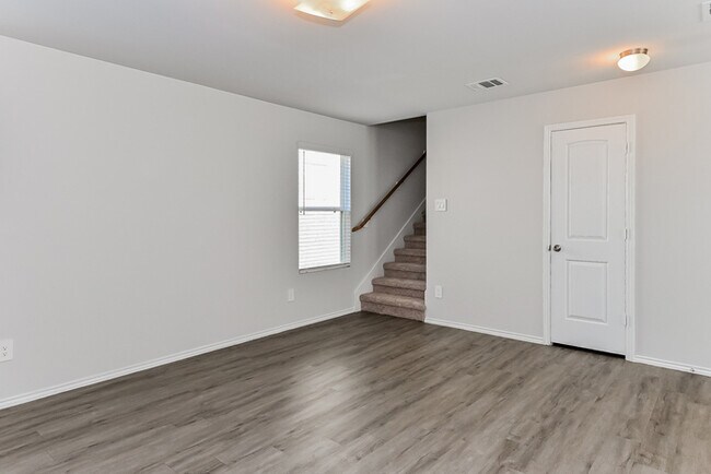 Building Photo - 10506 Apple Pie Rd