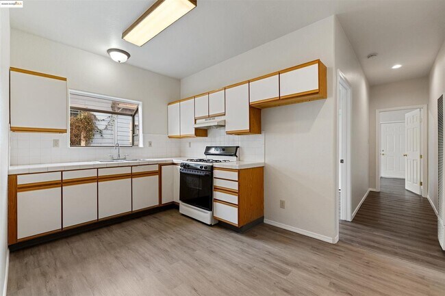 Foto del edificio - 1619 Fairview St