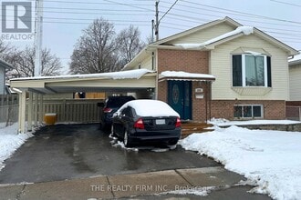 Building Photo - 315 Saskatoon St