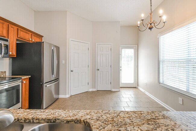 Foto del edificio - 6951 Parkbrook Ln
