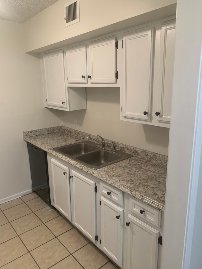 Foto del edificio - Crestview Apartments