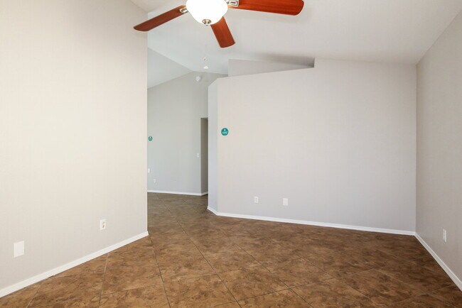 Foto del edificio - 11324 W Golden Ln