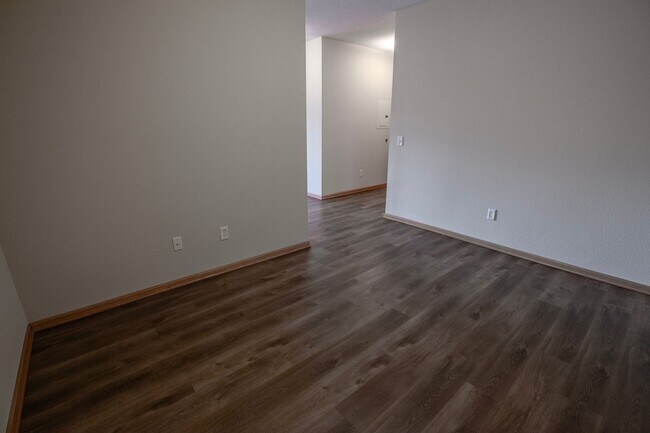 Interior Photo - Granite Shores