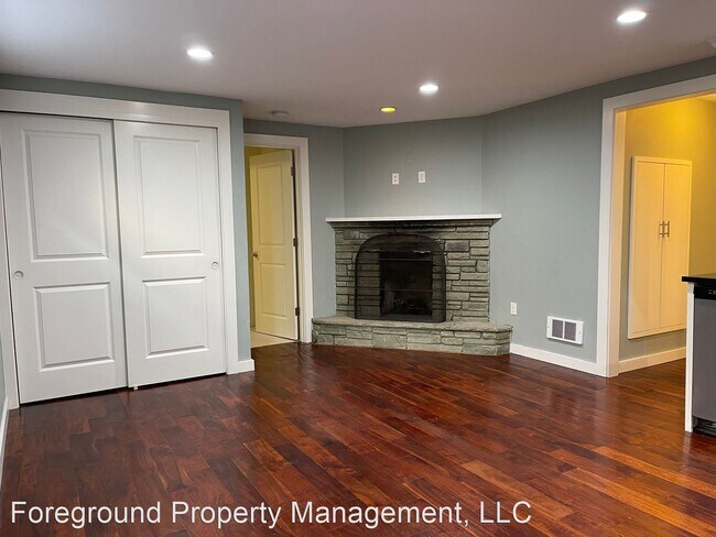 Foto del edificio - 1 br, 1 bath House - 410 E Republican St