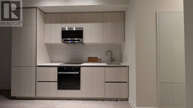 Building Photo - 120 Broadway Ave