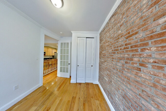 Foto del edificio - 338 E 100th St