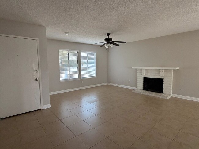 Building Photo - 14243 Perham Ct