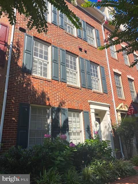 Foto del edificio - 1223 Roundhouse Ln