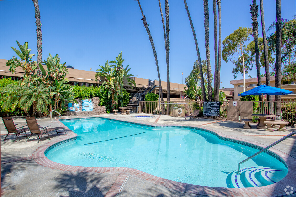 Caribbean Cove - Apartments in Anaheim, CA | Westside Rentals