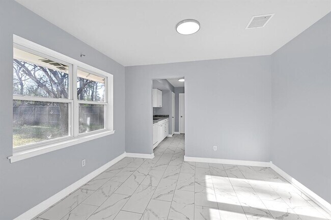 Building Photo - 24910 Wilderness Rd