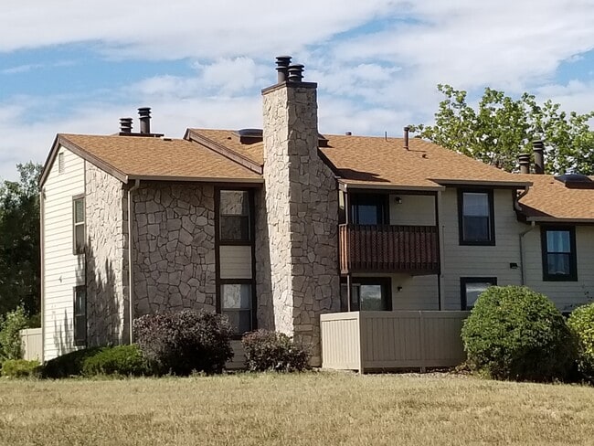 Side of building - 7880 W 87th Dr