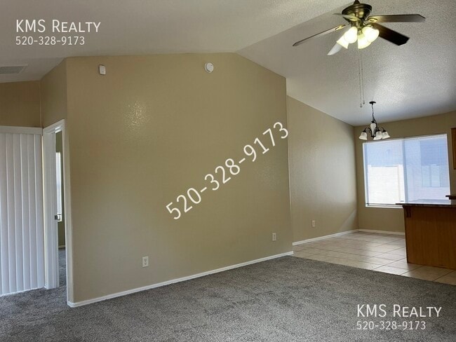 Building Photo - 4 Bedroom 2 Bath- 4229 E Mesquite Desert T...