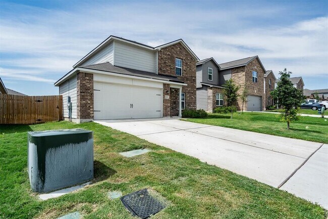 Foto del edificio - 128 Maywood Ln