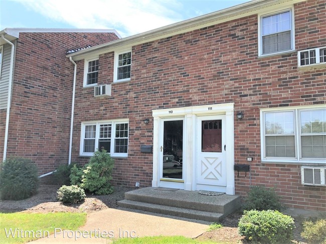 2 br, 1.5 bath House - 110 Hadley Village - House Rental in South ...