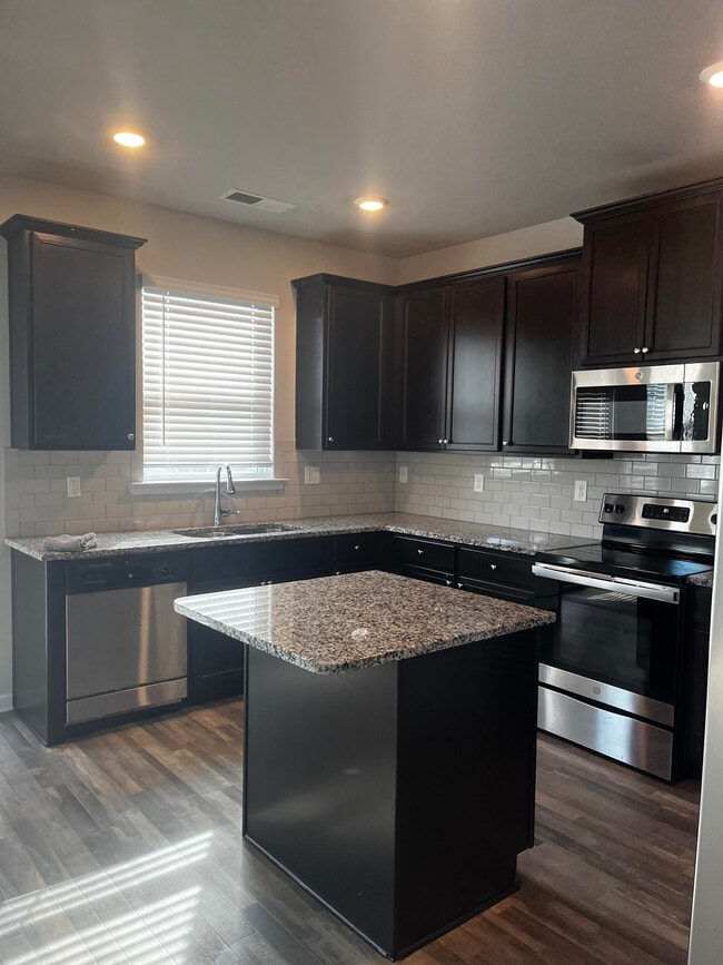 Foto del edificio - 7522 Congregation St