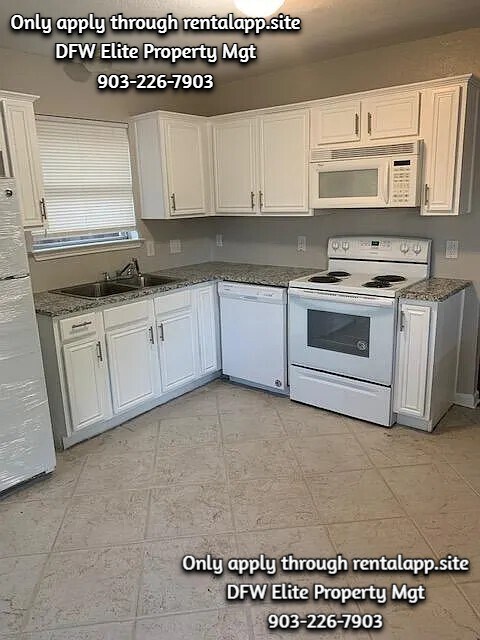 Foto del edificio - 468 Maplegrove Rd