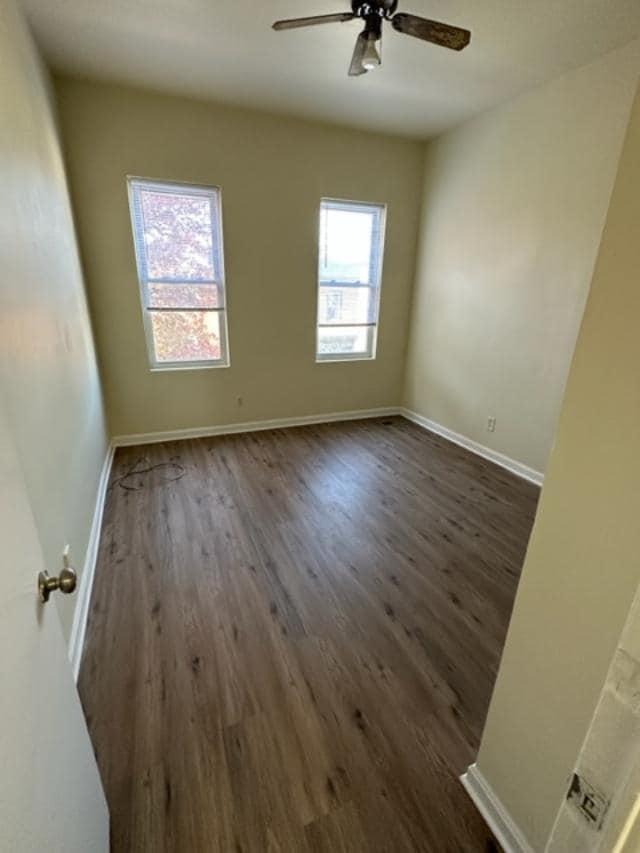 Building Photo - 605 S Decker Ave