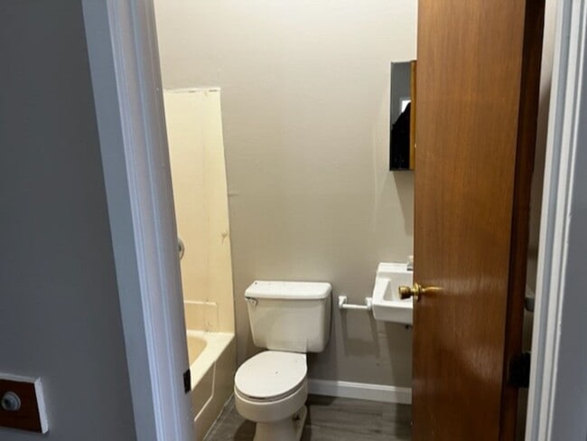 Photo - 92 Gorham St Apartment
