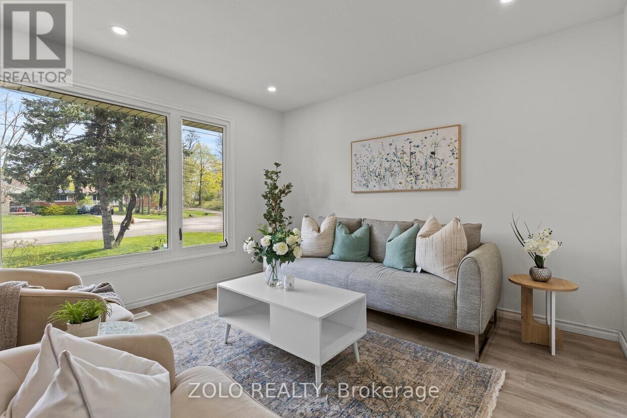 Photo principale - 215 Mackenzie Crescent