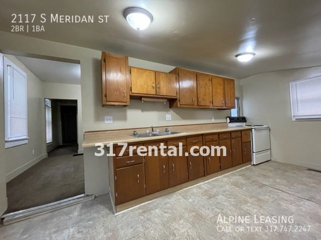 Foto del edificio - New Rehab Great location! Attached garage/...