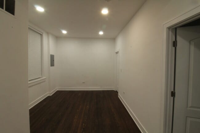 Building Photo - 1362 N Bosworth Ave