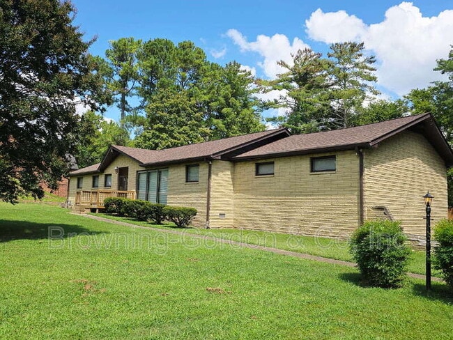 Photo - 790 Bellevue Rd House