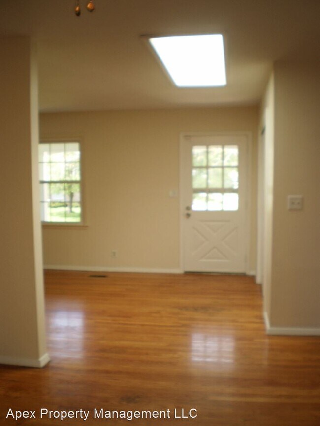 Foto del edificio - 3 br, 1.5 bath House - 5400 Inwood Road