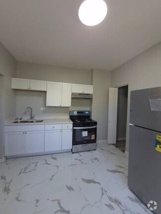 Building Photo - 1252 S Karlov Ave