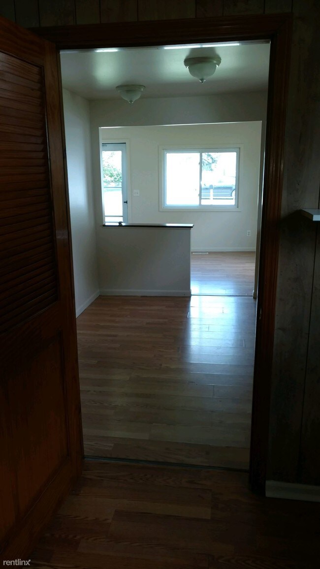 Building Photo - 6851 Wilkie St