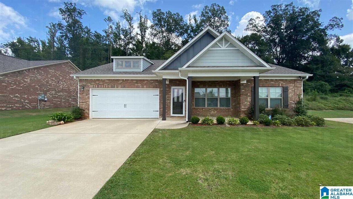Primary Photo - 5430 Bluebell Cir