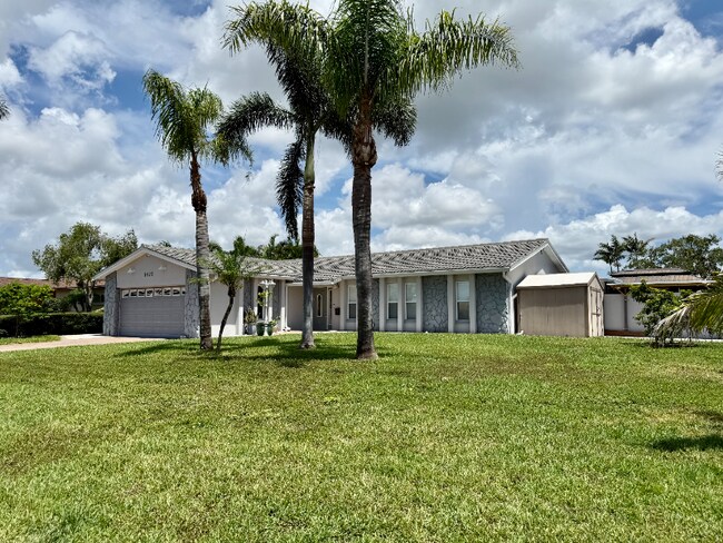 Foto del edificio - 1479 47th Ave NE