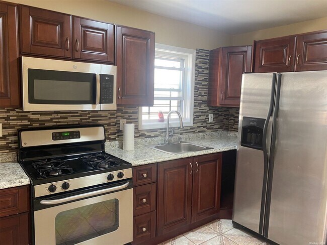 Foto del edificio - 111-15 205th St