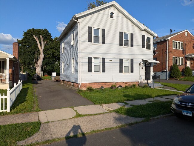Front - 223 Lawlor St