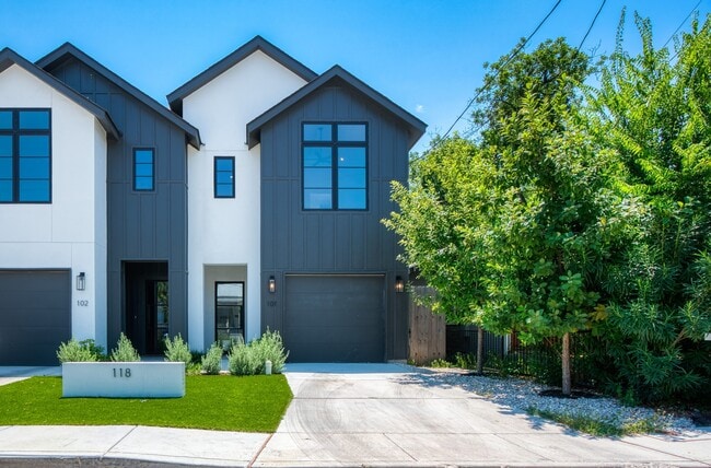 Photo - 118 Kearney St Townhome