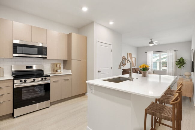 Building Photo - Aventon Grove