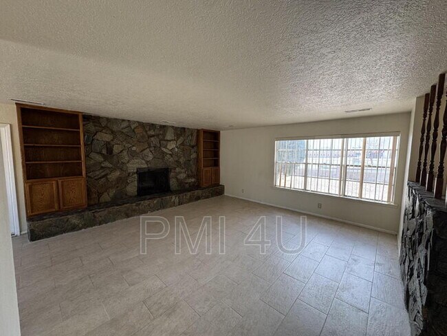 Foto del edificio - 9605 Benavides Rd SW