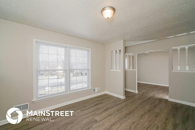 Foto del edificio - 8000 Cloverport Ct