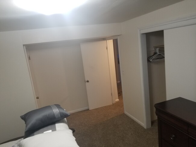 Large bedroom has 2 closets - 4002 reservoir blvd