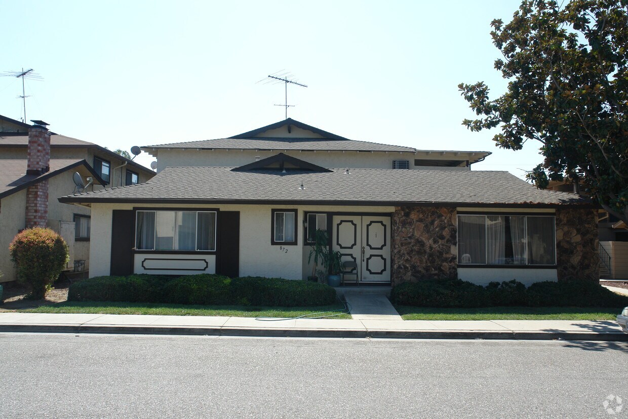 Building Photo - 872 Canfield Ct
