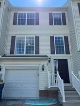 Building Photo - 322 Mesa Ln