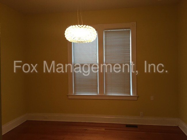 Foto del edificio - 523 NE Knott St