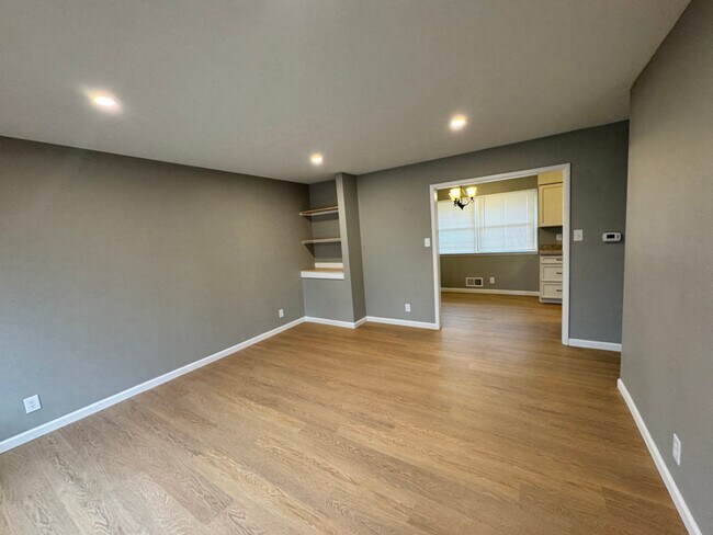 Foto del edificio - 1400 E Hanna Ave