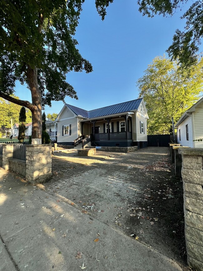 Foto del edificio - 947 Clark St