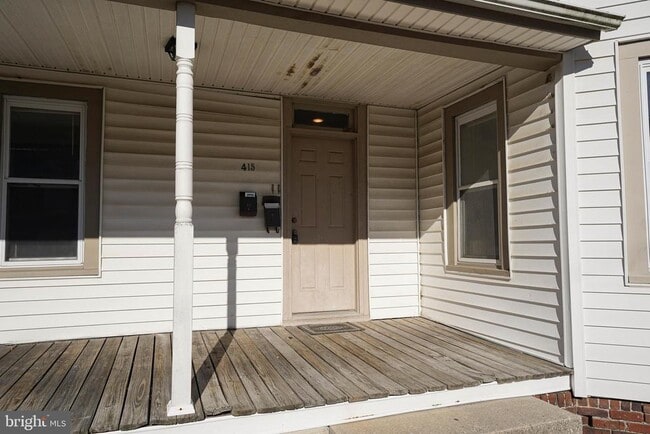 Building Photo - 415 E East St