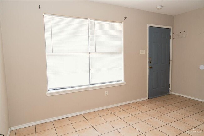 Building Photo - 4308 King Dr