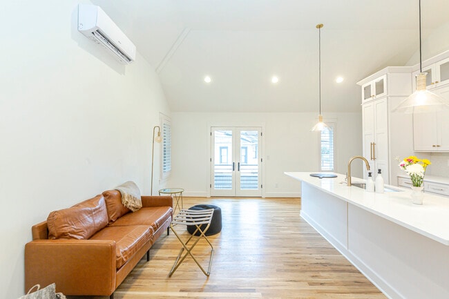 Foto del edificio - 2213 Belmont Blvd